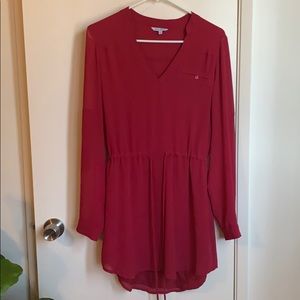 Raspberry shirt-dress. Tie waist.